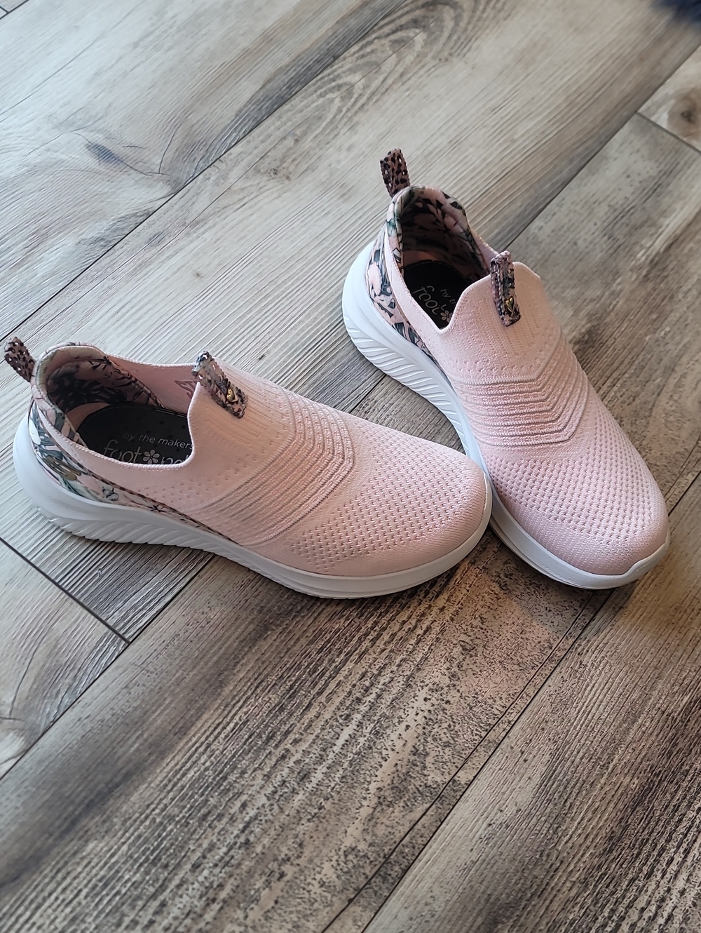 Skechers Slip-On Knit Sneakers in Light Pink with Floral Trim